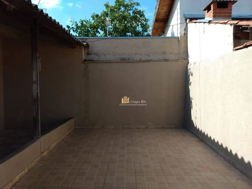 Casa com 3 quartos à venda, 300m2 em Jardim Jatobá, Sorocaba - SP - imagem 9 Foto 9 de Casa com 3 quartos à venda, 300m2 em Jardim Jatobá, Sorocaba - SP