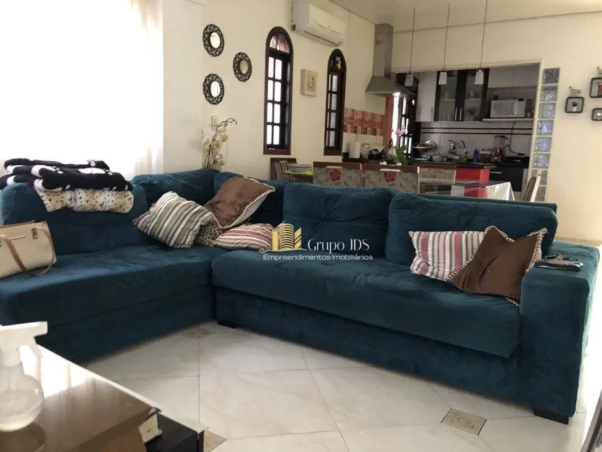 Casa com 3 quartos à venda, 165m2 em Jardim Simus, Sorocaba - SP - imagem 4 Foto 4 de Casa com 3 quartos à venda, 165m2 em Jardim Simus, Sorocaba - SP