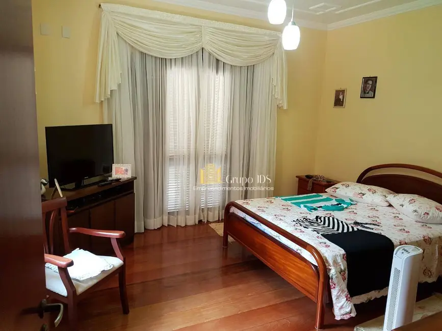 Casa com 4 quartos à venda, 516m2 em Jardim Ibiti do Paço, Sorocaba - SP - imagem 3 Foto 3 de Casa com 4 quartos à venda, 516m2 em Jardim Ibiti do Paço, Sorocaba - SP