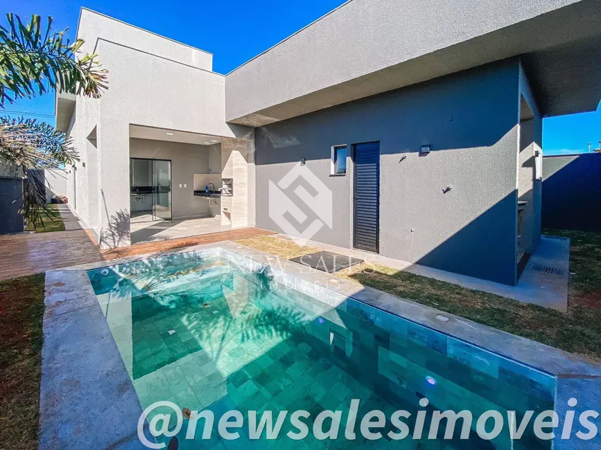 Foto 2 de Casa com 3 quartos à venda, 360m2 em Senador Canedo - GO