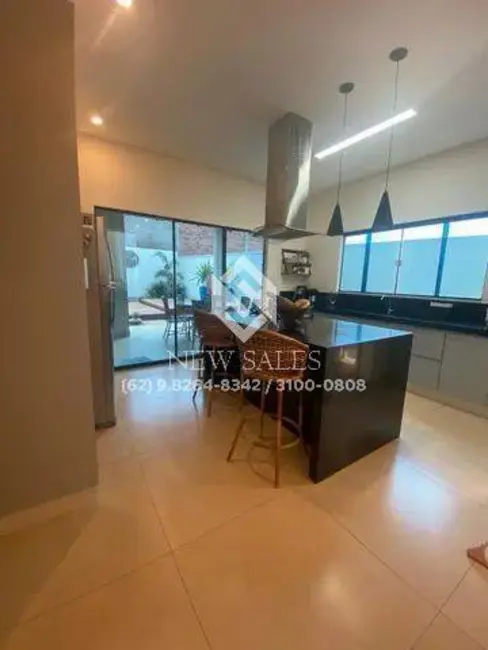 Casa de Condomínio com 3 quartos à venda, 184m2 em Residencial Condomínio Jardim Veneza, Senador Canedo - GO - imagem 4 Foto 4 de Casa de Condomínio com 3 quartos à venda, 184m2 em Residencial Condomínio Jardim Veneza, Senador Canedo - GO