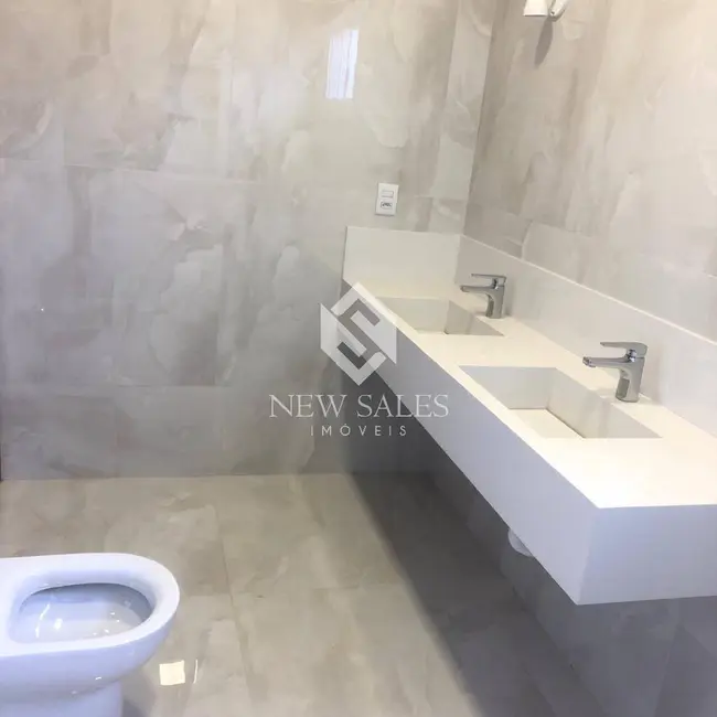 Foto 5 de Casa com 4 quartos à venda, 377m2 em Jardins Lisboa, Goiania - GO