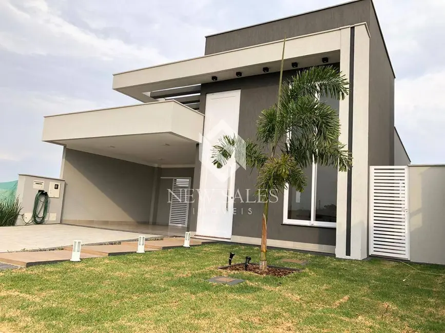 Foto 2 de Casa com 4 quartos à venda, 377m2 em Jardins Lisboa, Goiania - GO