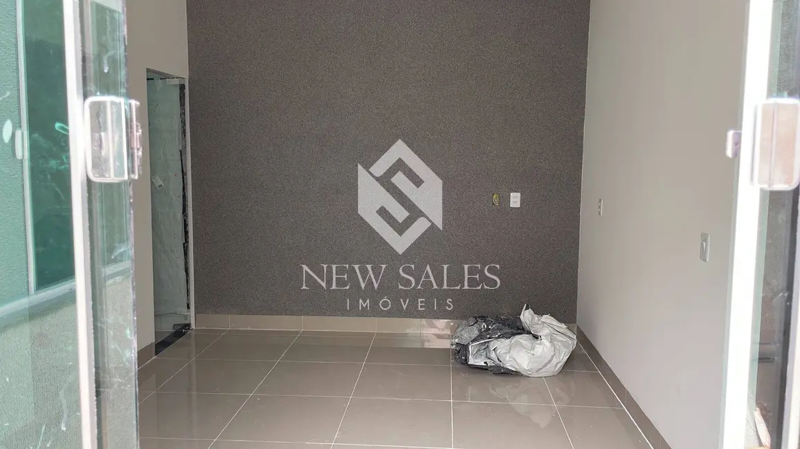 Foto 1 de Casa com 2 quartos à venda, 200m2 em Goianira - GO