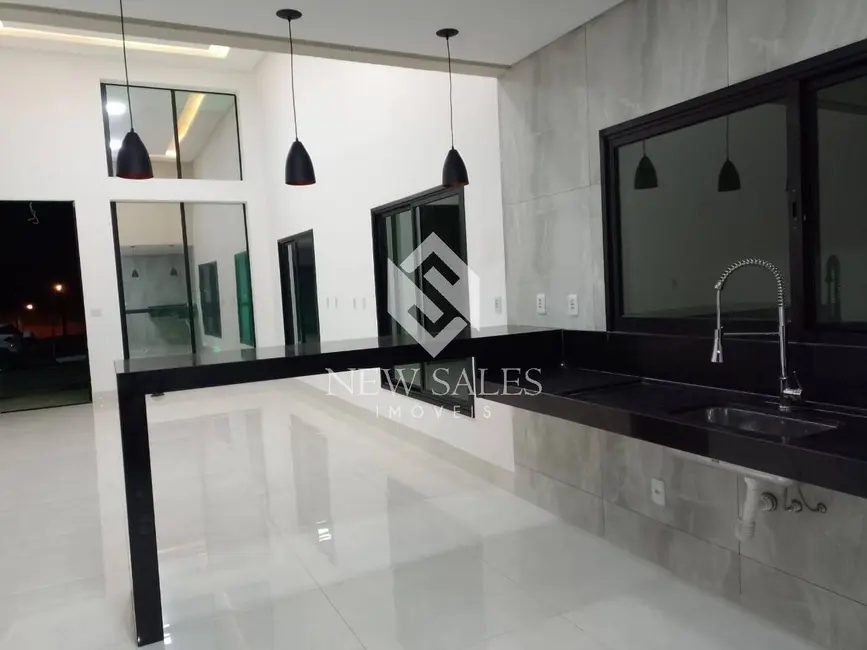 Foto 6 de Casa com 3 quartos à venda, 360m2 em Setor Morada do Lago, Trindade - GO
