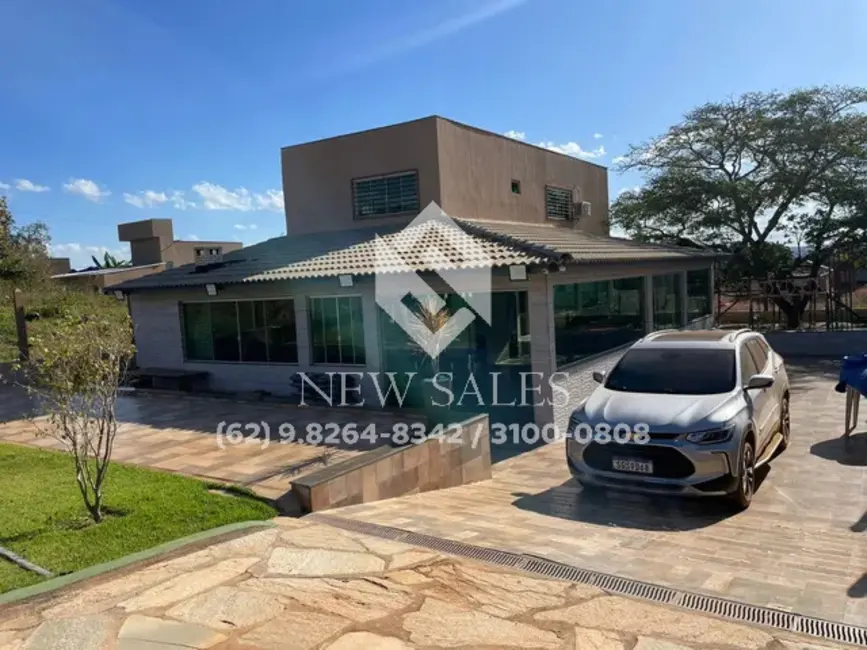 Foto 1 de Casa com 3 quartos à venda, 1000m2 em Centro, Alexania - GO