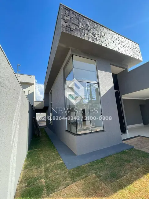 Foto 2 de Casa com 3 quartos à venda, 360m2 em Goiânia 2, Goiania - GO