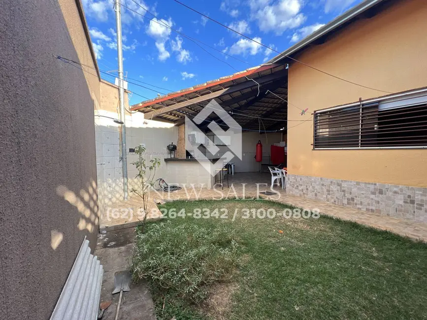 Foto 1 de Casa com 4 quartos à venda, 300m2 em Parque das Flores, Goiania - GO