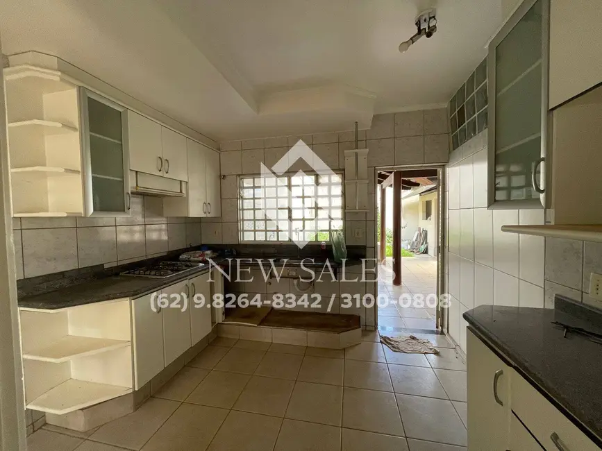 Foto 3 de Sobrado com 4 quartos à venda, 211m2 em Setor Jaó, Goiania - GO