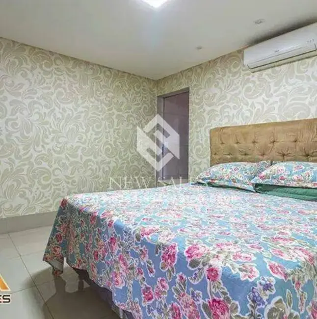 Foto 2 de Casa de Condomínio com 3 quartos à venda, 180m2 em Jardim Imperial, Aparecida De Goiania - GO