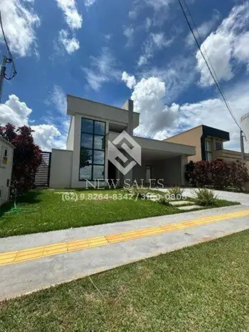 Foto 1 de Casa com 3 quartos à venda, 164m2 em Senador Canedo - GO