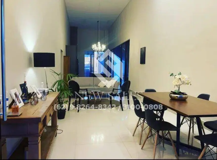 Foto 2 de Casa com 3 quartos à venda, 180m2 em Senador Canedo - GO