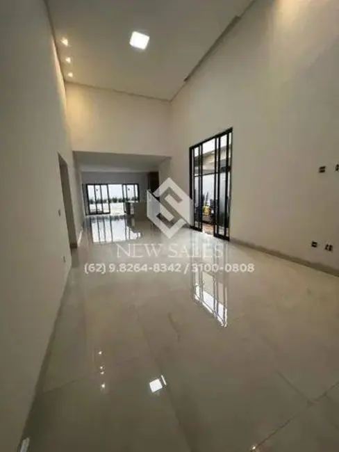 Casa com 4 quartos à venda, 246m2 em Residencial Condomínio Jardim Veneza, Senador Canedo - GO - imagem 4 Foto 4 de Casa com 4 quartos à venda, 246m2 em Residencial Condomínio Jardim Veneza, Senador Canedo - GO
