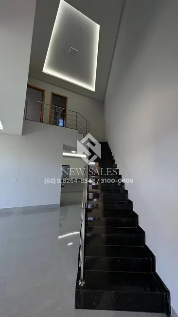 Foto 2 de Sobrado com 3 quartos à venda, 204m2 em Residencial Canadá, Goiania - GO