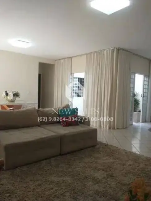 Foto 1 de Casa com 4 quartos à venda, 200m2 em Nova Suiça, Goiania - GO