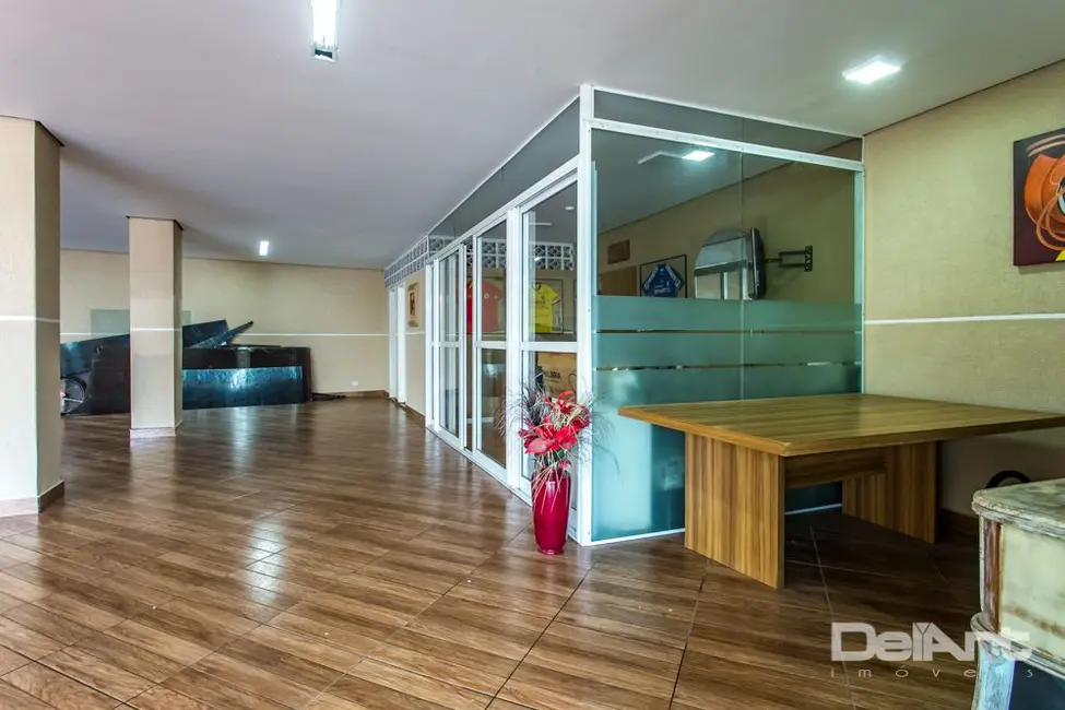 Casa com 3 quartos à venda, 540m2 em Rebouças, Curitiba - PR - imagem 3 Foto 3 de Casa com 3 quartos à venda, 540m2 em Rebouças, Curitiba - PR