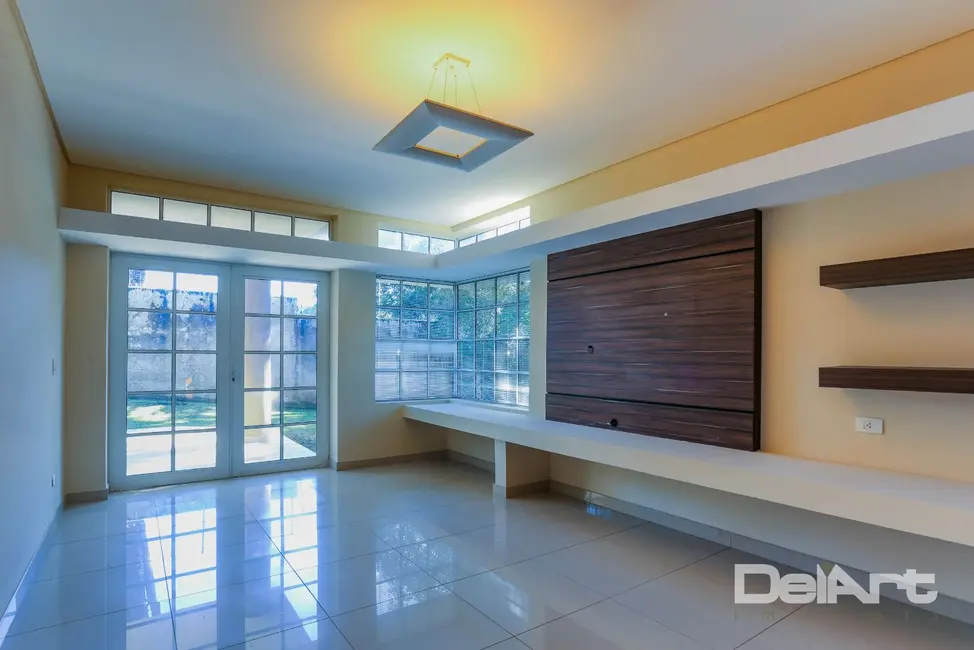 Casa de Condomínio com 4 quartos à venda, 751m2 em Santa Cândida, Curitiba - PR - imagem 9 Foto 9 de Casa de Condomínio com 4 quartos à venda, 751m2 em Santa Cândida, Curitiba - PR