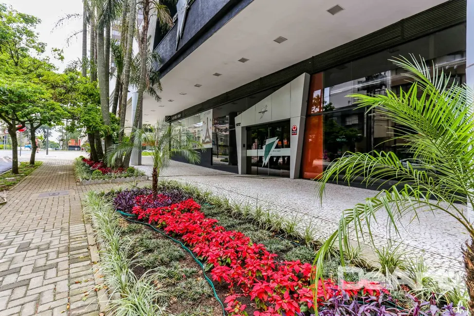 Foto 2 de Loft / Flat à venda, 293m2 em Água Verde, Curitiba - PR