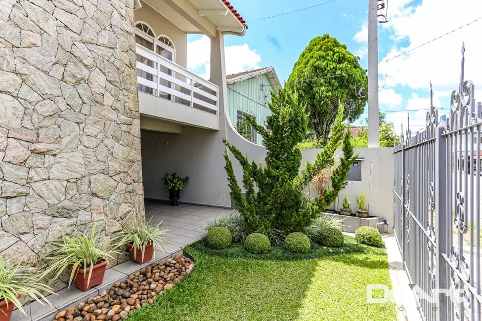 Foto 3 de Casa com 3 quartos à venda, 288m2 em Centro, Rio Negro - PR