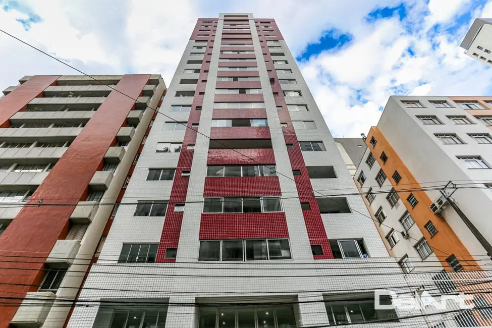 Foto 1 de Kitnet com 1 quarto à venda, 45m2 em Centro, Curitiba - PR
