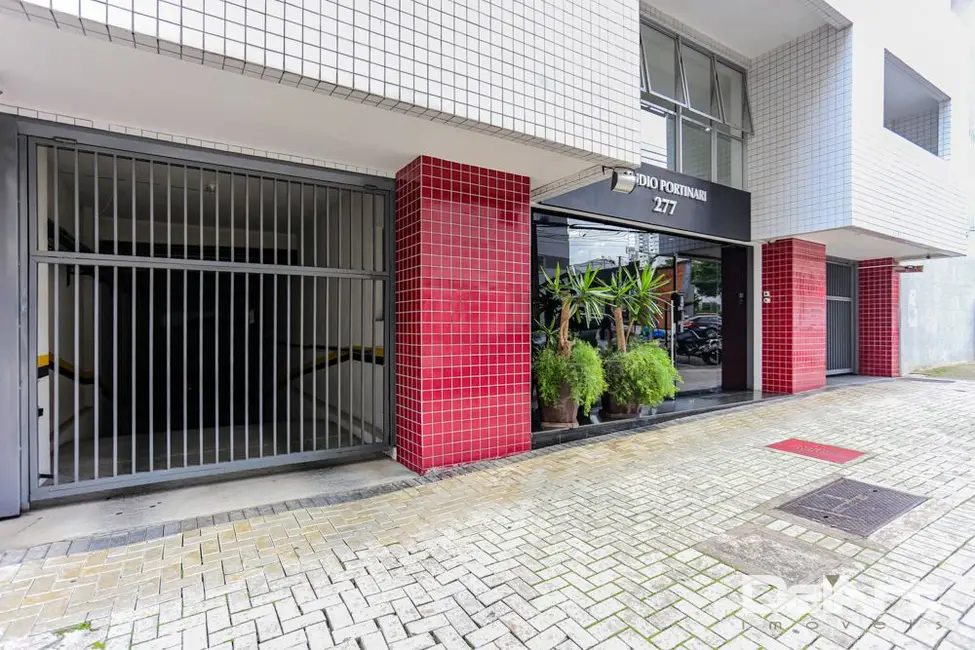 Foto 2 de Kitnet com 1 quarto à venda, 45m2 em Centro, Curitiba - PR