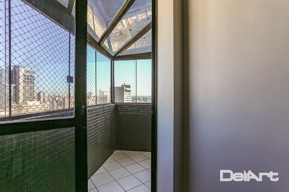 Foto 6 de Cobertura com 3 quartos à venda, 189m2 em Centro, Curitiba - PR