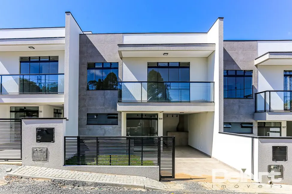 Foto 1 de Sobrado com 3 quartos à venda, 72m2 em Mafra, SC