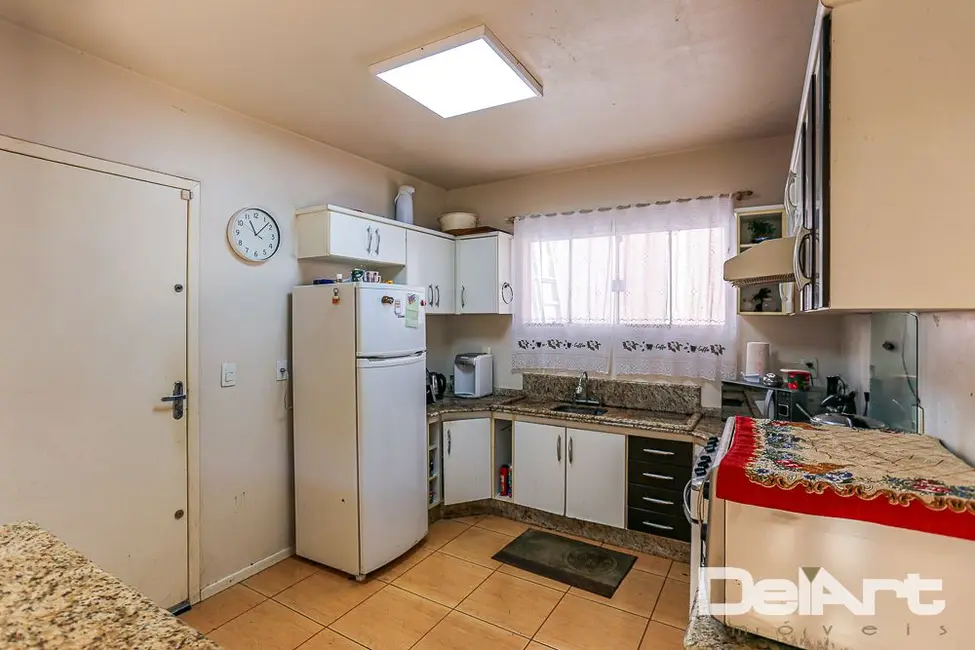 Foto 9 de Casa com 3 quartos à venda, 646m2 em Rio Negro - PR
