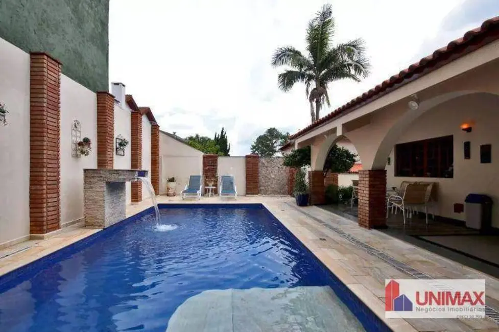 Casa de Condomínio com 3 quartos à venda, 585m2 em Barueri - SP - imagem 5 Foto 5 de Casa de Condomínio com 3 quartos à venda, 585m2 em Barueri - SP