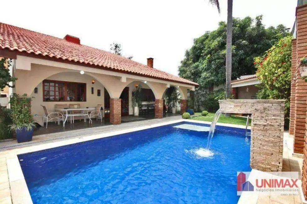 Casa de Condomínio com 3 quartos à venda, 585m2 em Barueri - SP - imagem 4 Foto 4 de Casa de Condomínio com 3 quartos à venda, 585m2 em Barueri - SP