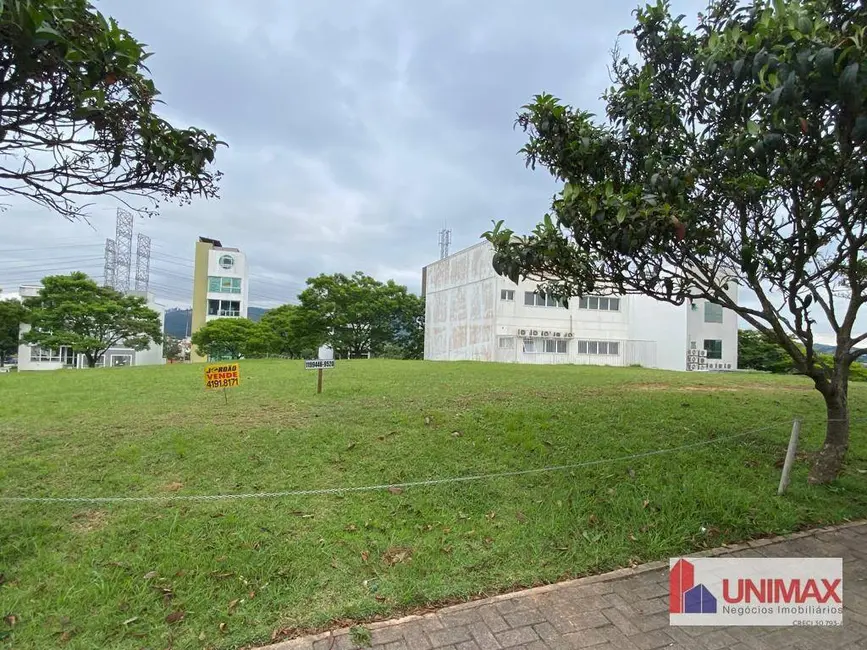 Foto 7 de Terreno / Lote à venda, 300m2 em Santana De Parnaiba - SP