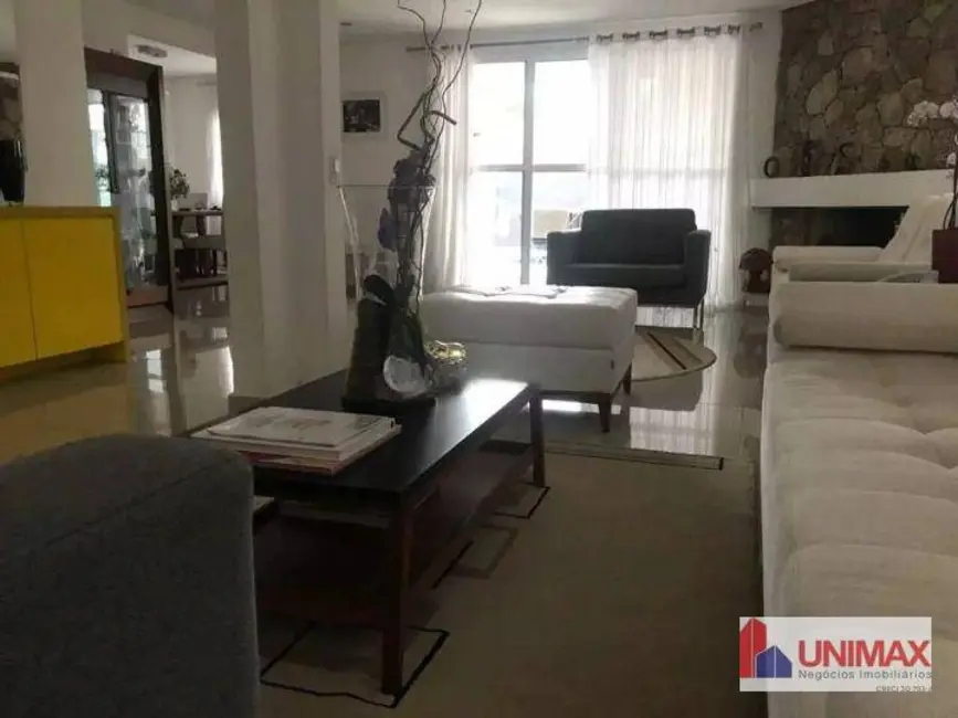 Foto 9 de Casa de Condomínio com 3 quartos à venda, 300m2 em Santana De Parnaiba - SP