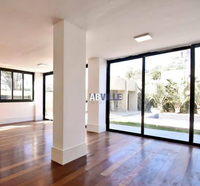 Casa de Condomínio com 5 quartos à venda e para alugar, 560m2 em Barueri - SP - imagem 8 Foto 8 de Casa de Condomínio com 5 quartos à venda e para alugar, 560m2 em Barueri - SP