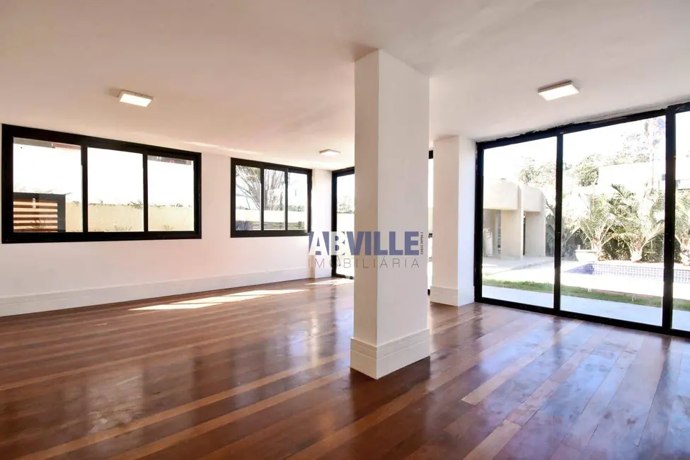 Casa de Condomínio com 5 quartos à venda e para alugar, 560m2 em Barueri - SP - imagem 6 Foto 6 de Casa de Condomínio com 5 quartos à venda e para alugar, 560m2 em Barueri - SP