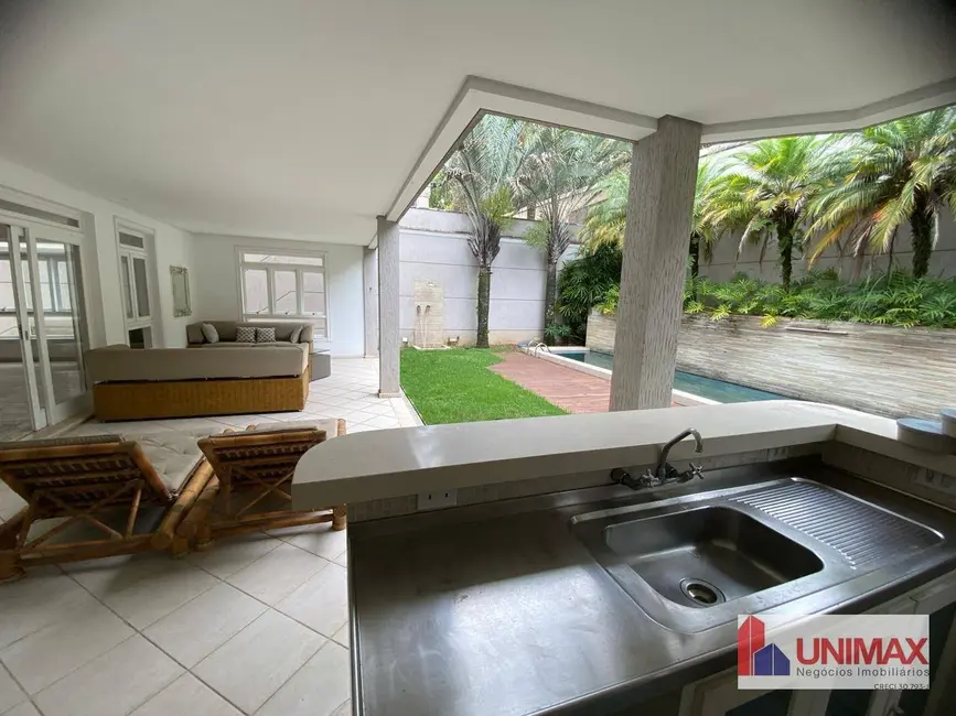 Foto 2 de Casa de Condomínio com 4 quartos para alugar, 560m2 em Barueri - SP