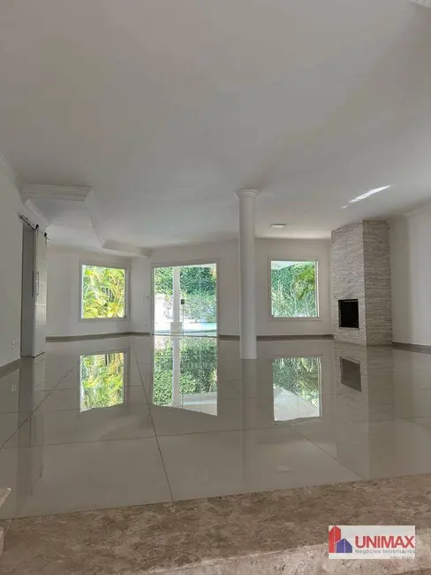Foto 2 de Casa de Condomínio com 4 quartos para alugar, 720m2 em Barueri - SP