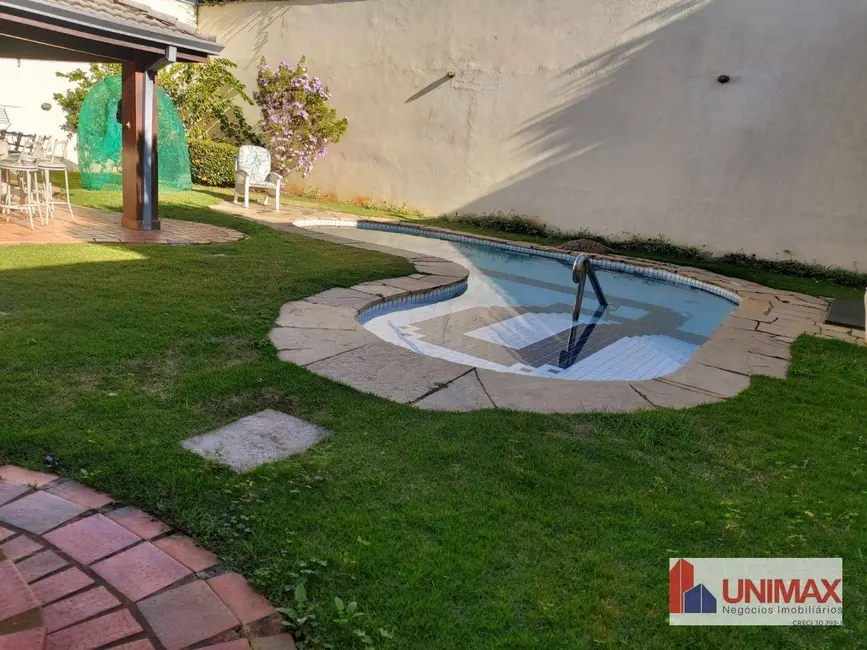Foto 2 de Casa de Condomínio com 4 quartos à venda, 680m2 em Barueri - SP