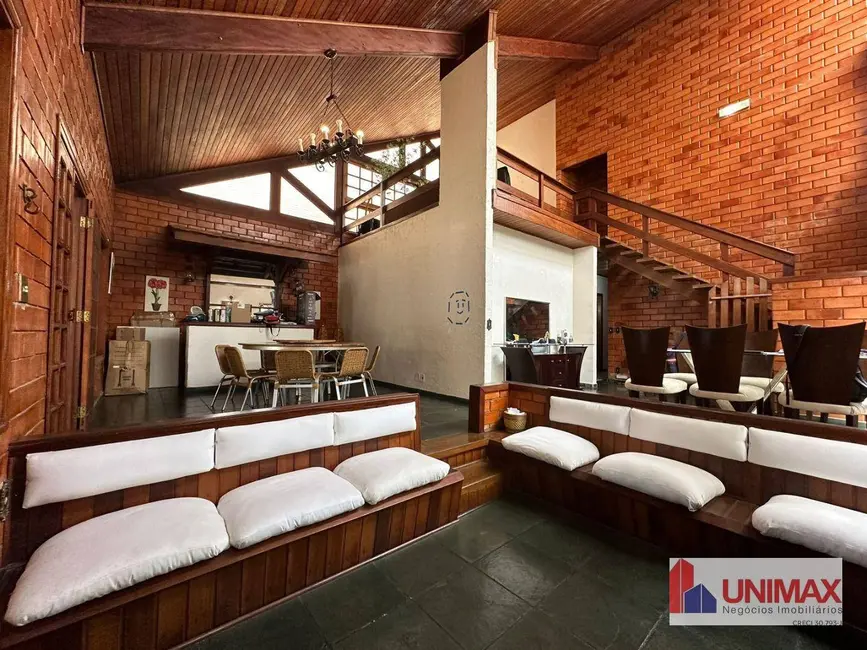 Foto 6 de Casa de Condomínio com 4 quartos para alugar, 360m2 em Santana De Parnaiba - SP