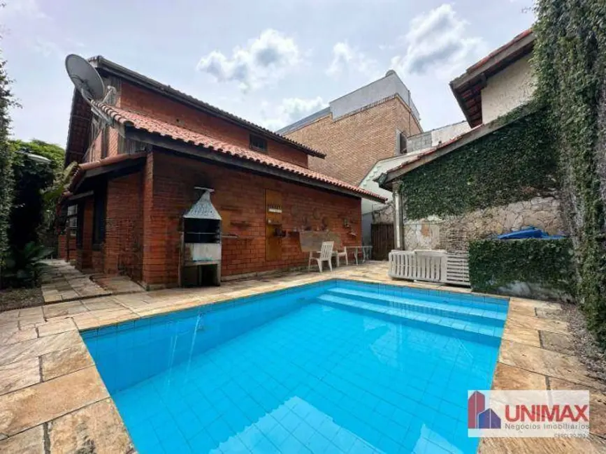 Foto 1 de Casa de Condomínio com 4 quartos para alugar, 360m2 em Santana De Parnaiba - SP