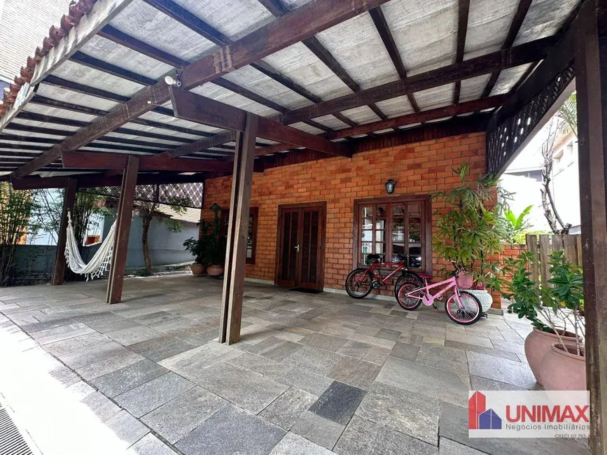 Foto 2 de Casa de Condomínio com 4 quartos para alugar, 360m2 em Santana De Parnaiba - SP