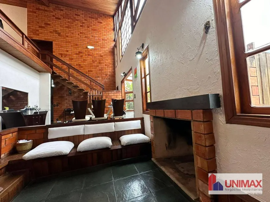 Foto 8 de Casa de Condomínio com 4 quartos para alugar, 360m2 em Santana De Parnaiba - SP