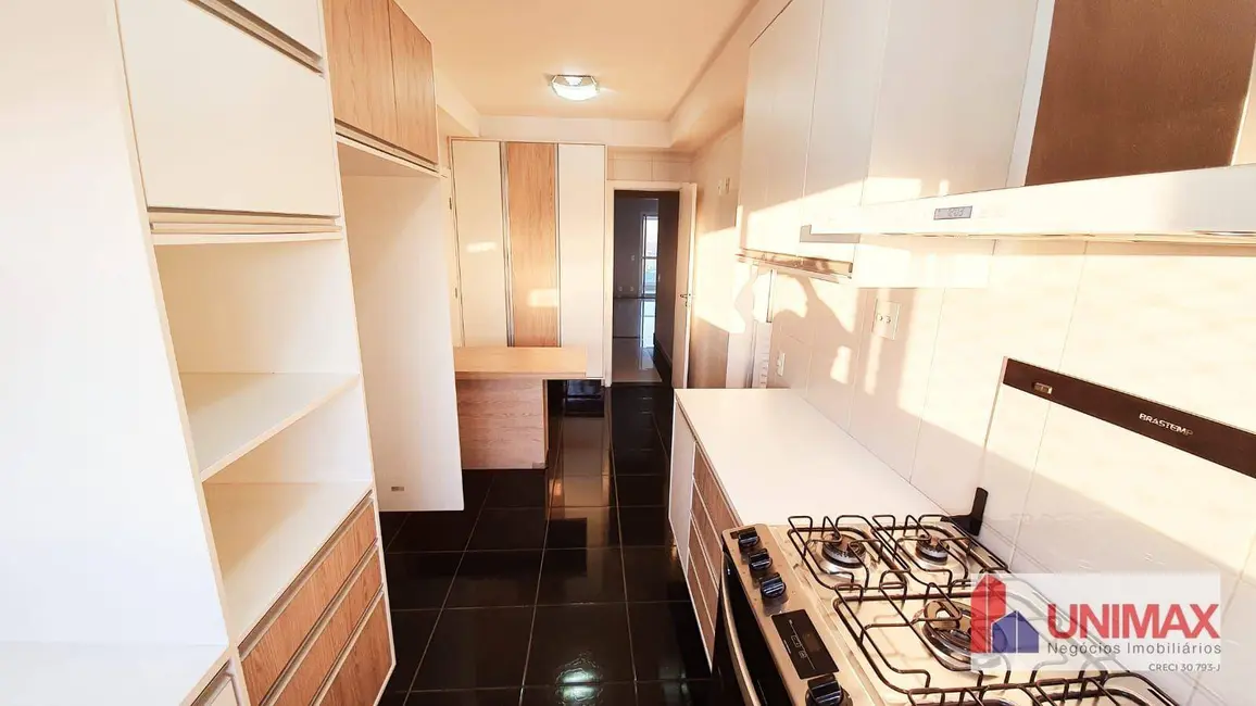 Apartamento com 3 quartos para alugar, 212m2 em Barueri - SP - imagem 6 Foto 6 de Apartamento com 3 quartos para alugar, 212m2 em Barueri - SP