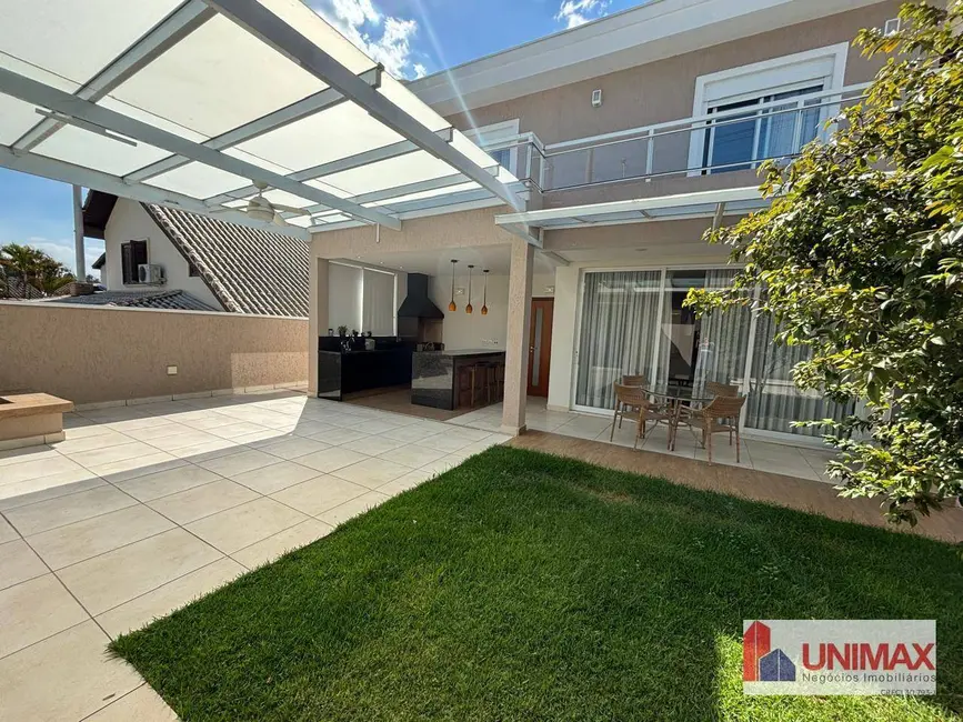 Foto 2 de Casa de Condomínio com 4 quartos à venda, 360m2 em Santana De Parnaiba - SP