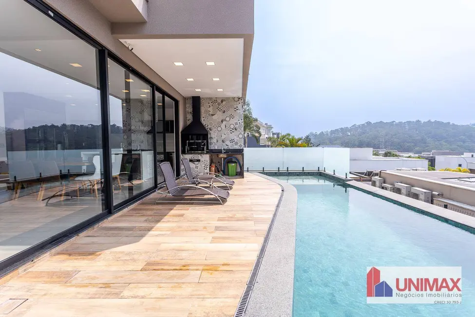 Foto 3 de Casa de Condomínio com 4 quartos para alugar, 430m2 em Barueri - SP