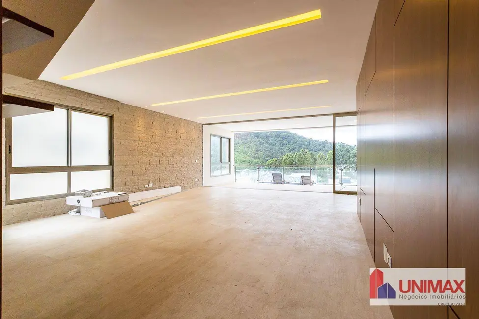 Casa de Condomínio com 4 quartos à venda e para alugar, 420m2 em Barueri - SP - imagem 5 Foto 5 de Casa de Condomínio com 4 quartos à venda e para alugar, 420m2 em Barueri - SP