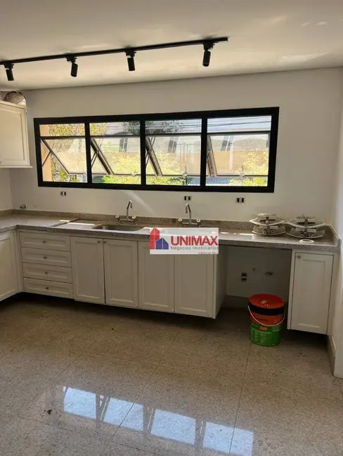 Casa de Condomínio com 4 quartos para alugar, 1100m2 em Barueri - SP - imagem 3 Foto 3 de Casa de Condomínio com 4 quartos para alugar, 1100m2 em Barueri - SP