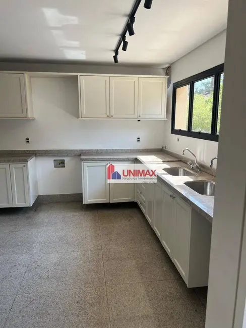 Casa de Condomínio com 4 quartos para alugar, 1100m2 em Barueri - SP - imagem 7 Foto 7 de Casa de Condomínio com 4 quartos para alugar, 1100m2 em Barueri - SP