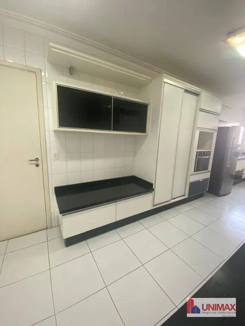 Apartamento com 3 quartos para alugar, 165m2 em Barueri - SP - imagem 8 Foto 8 de Apartamento com 3 quartos para alugar, 165m2 em Barueri - SP