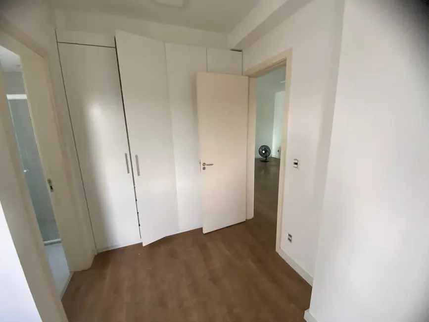 Foto 9 de Apartamento com 2 quartos para alugar, 76m2 em Barueri - SP