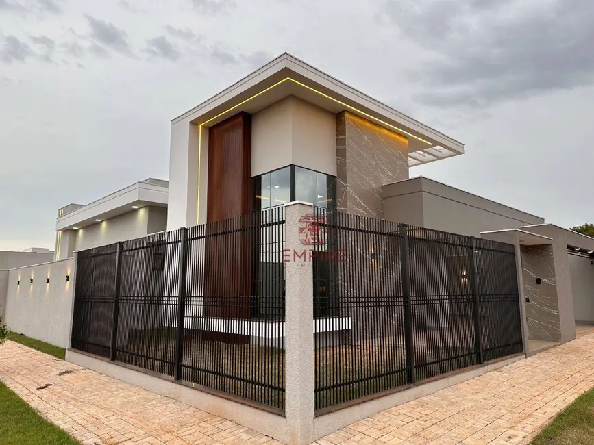 Foto 2 de Casa com 3 quartos à venda, 315m2 em Palotina - PR